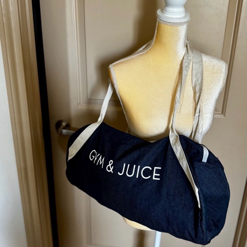 Black Gym & Juice Tote Bag handle, still wrapped in plastic